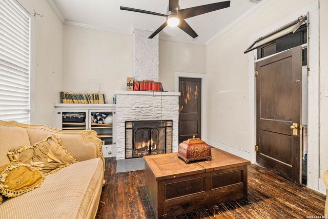1211 guadalupe, San Antonio, TX 78207