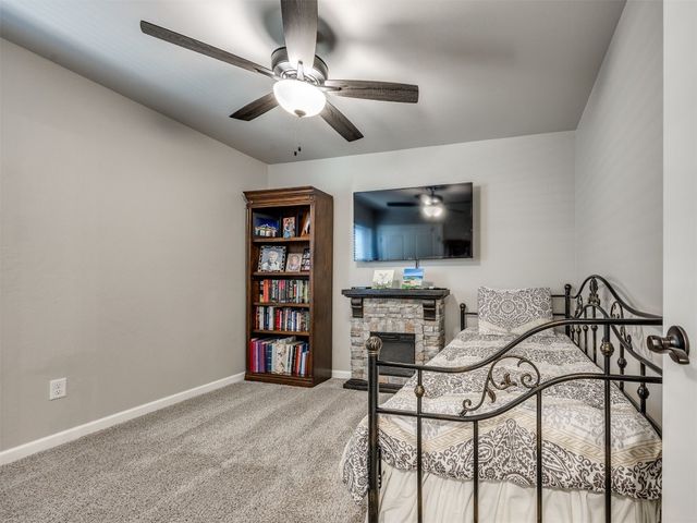 5513 Carmel Creek Drive, Mustang, OK 73064