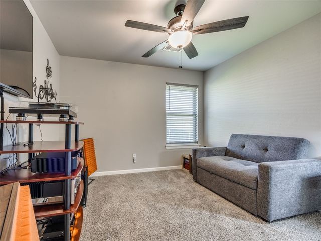 5513 Carmel Creek Drive, Mustang, OK 73064