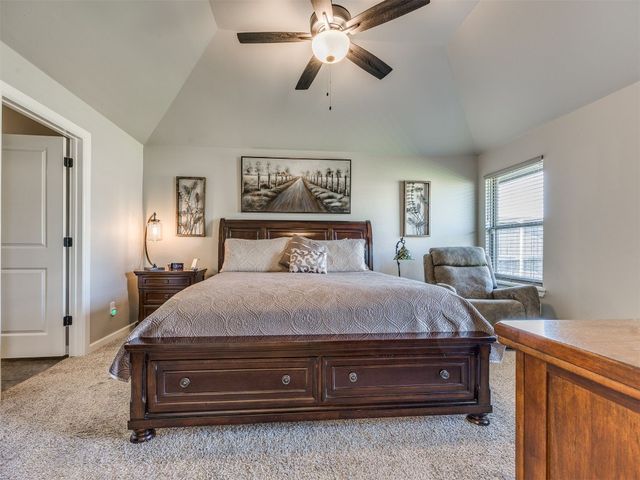 5513 Carmel Creek Drive, Mustang, OK 73064