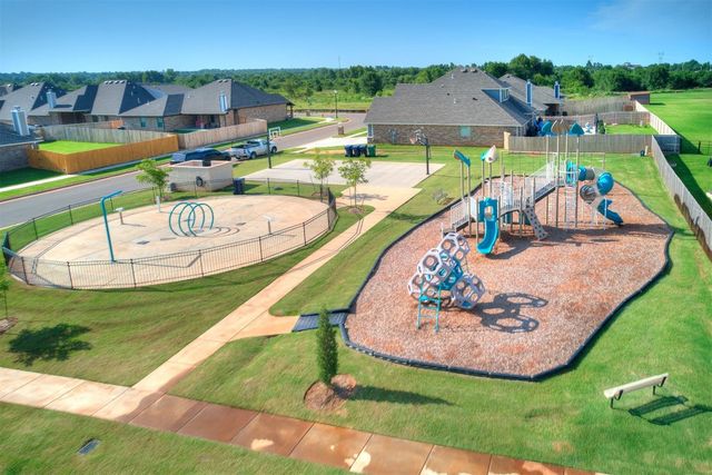 5513 Carmel Creek Drive, Mustang, OK 73064