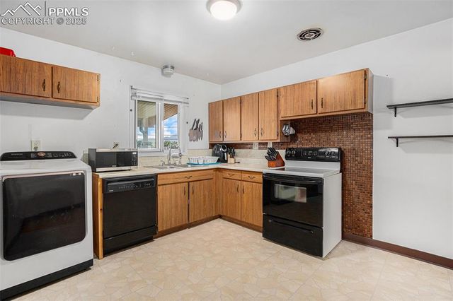 173 Norman Drive, Colorado Springs, CO 80911