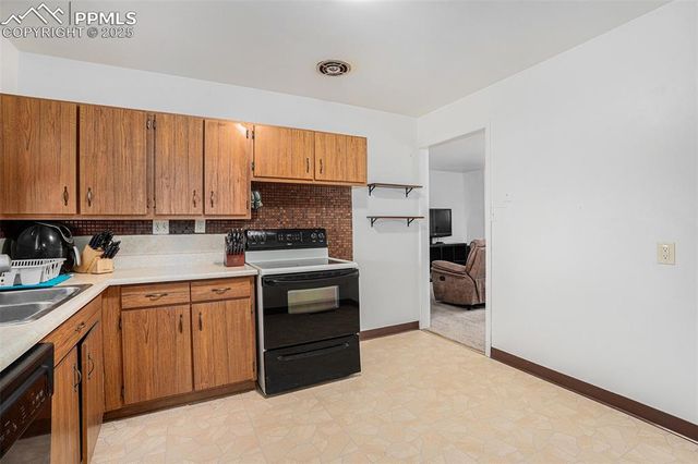 173 Norman Drive, Colorado Springs, CO 80911