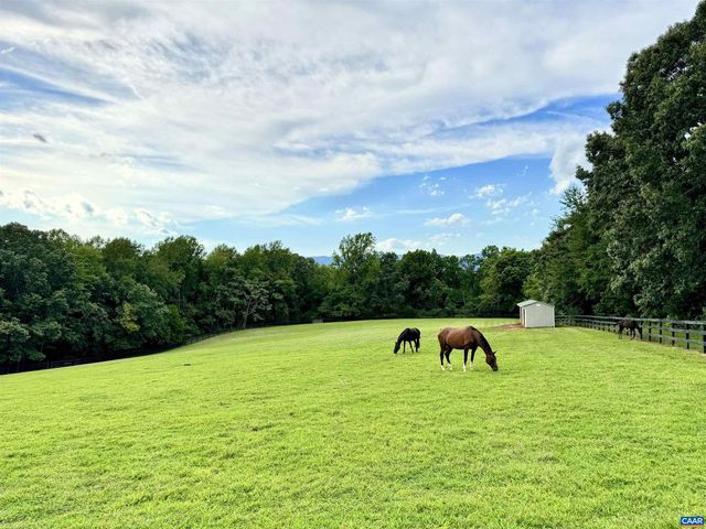 2236 CRAIGS STORE RD, Afton, VA 22920