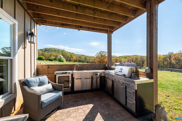 2236 CRAIGS STORE RD, Afton, VA 22920