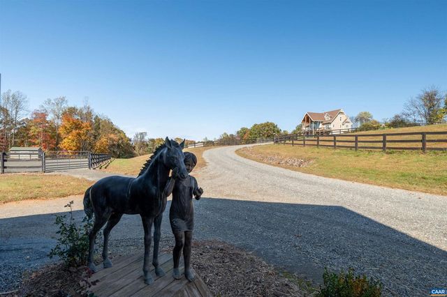 2236 CRAIGS STORE RD, Afton, VA 22920