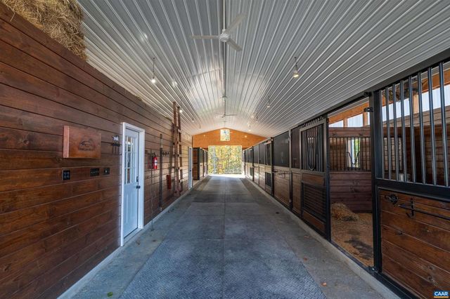 2236 CRAIGS STORE RD, Afton, VA 22920