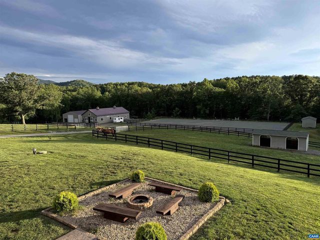 2236 CRAIGS STORE RD, Afton, VA 22920