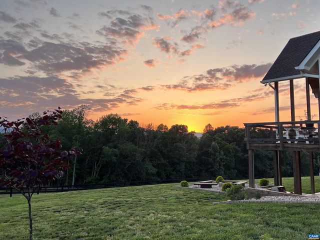 2236 CRAIGS STORE RD, Afton, VA 22920