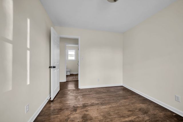 120 Robin Hood Road, Dickson, TN 37055