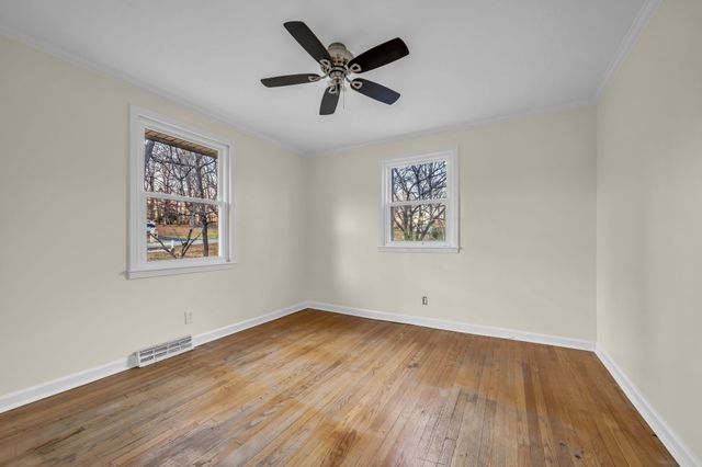 120 Robin Hood Road, Dickson, TN 37055