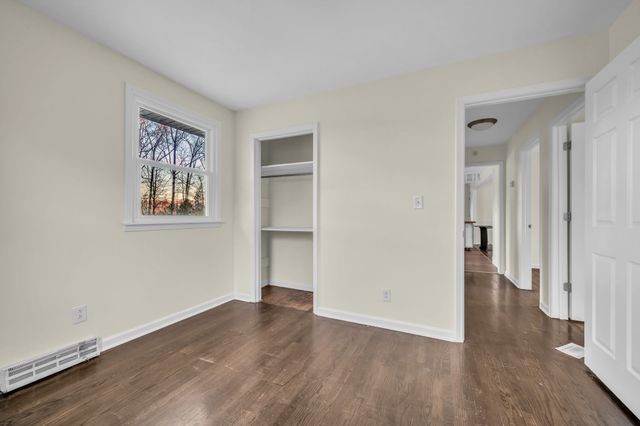 120 Robin Hood Road, Dickson, TN 37055