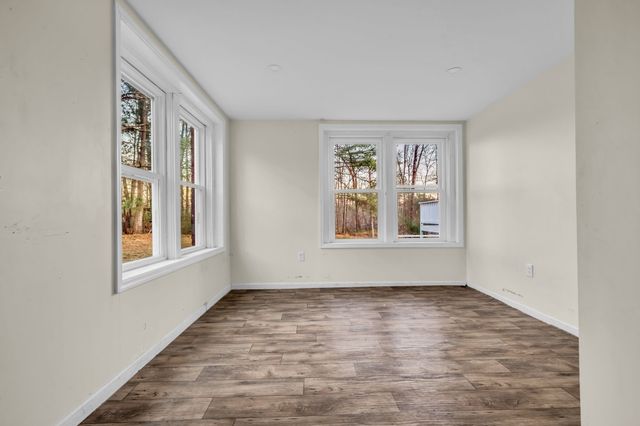 120 Robin Hood Road, Dickson, TN 37055