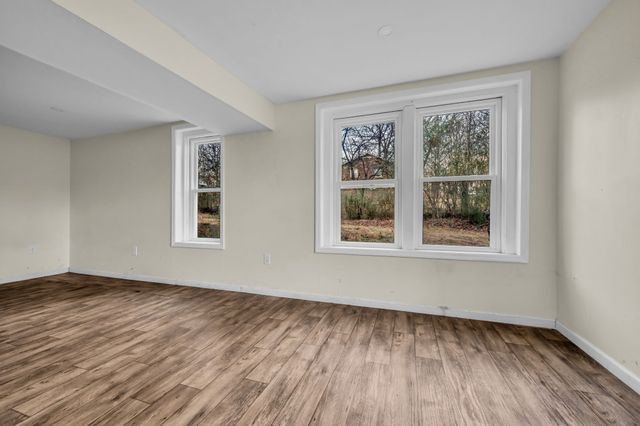 120 Robin Hood Road, Dickson, TN 37055