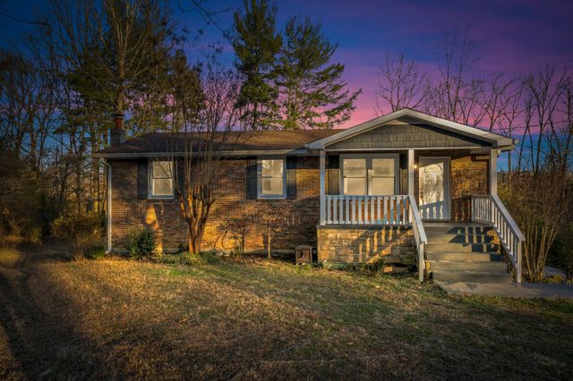 120 Robin Hood Road, Dickson, TN 37055
