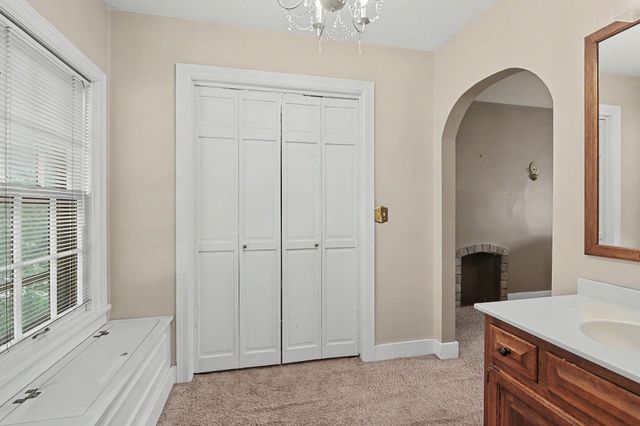 273 S Dellrose, Wichita, KS 67218