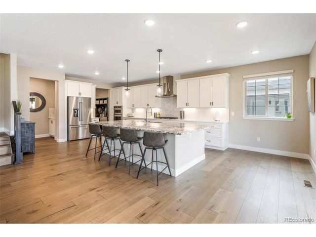 2125 S Poppy St, Lakewood, CO 80228