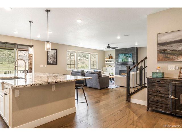 2125 S Poppy St, Lakewood, CO 80228