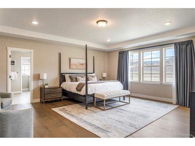 2125 S Poppy St, Lakewood, CO 80228
