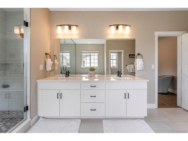 2125 S Poppy St, Lakewood, CO 80228
