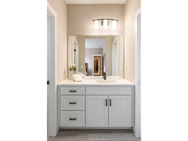 2125 S Poppy St, Lakewood, CO 80228