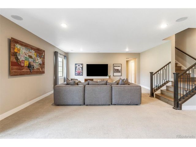 2125 S Poppy St, Lakewood, CO 80228