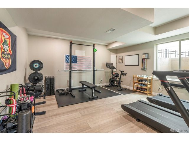 2125 S Poppy St, Lakewood, CO 80228