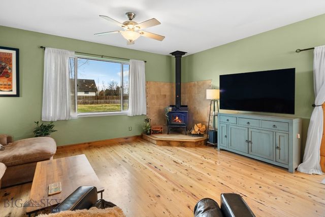 102 W Tobiano Trail, Belgrade, MT 59714