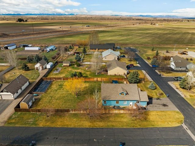 102 W Tobiano Trail, Belgrade, MT 59714