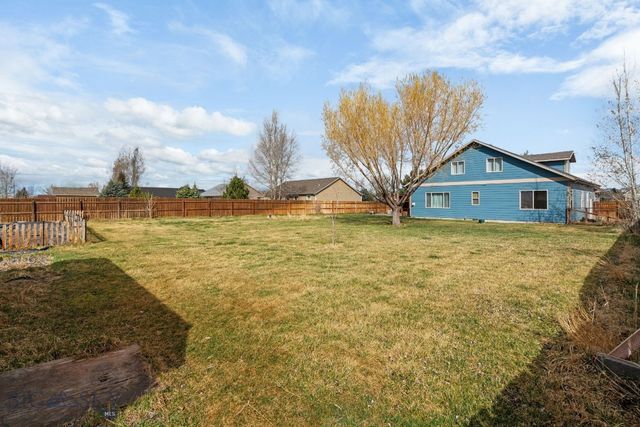 102 W Tobiano Trail, Belgrade, MT 59714