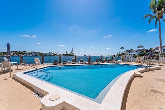 2508 Bay Dr 114, Pompano Beach, FL 33062
