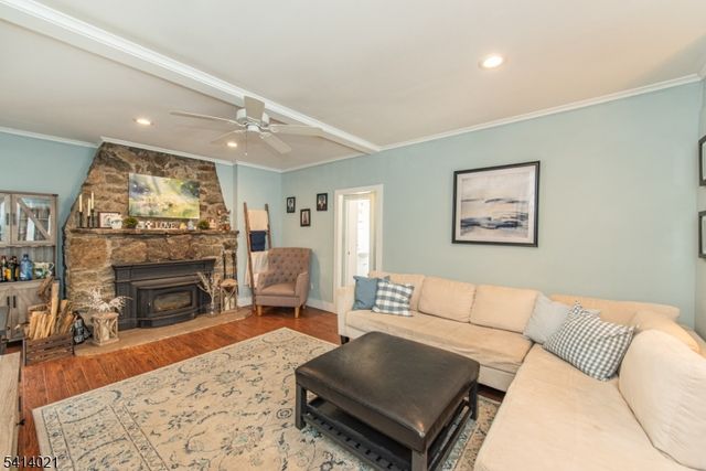 7 Oakwood Trl, Kinnelon Boro, NJ 07405