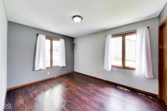 6768 W Brier Creek Drive, New Palestine, IN 46163