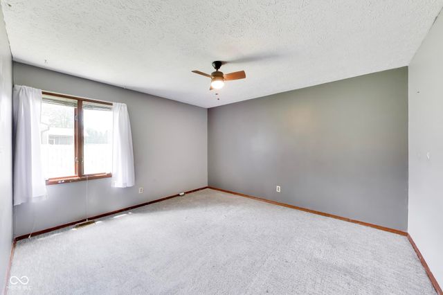 6768 W Brier Creek Drive, New Palestine, IN 46163