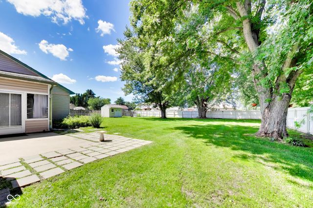 6768 W Brier Creek Drive, New Palestine, IN 46163