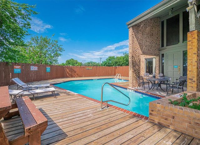 8888 Tallwood DR 2111, Austin, TX 78759
