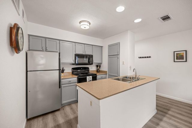 8888 Tallwood DR 2111, Austin, TX 78759