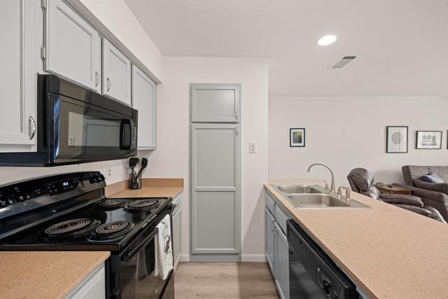 8888 Tallwood DR 2111, Austin, TX 78759