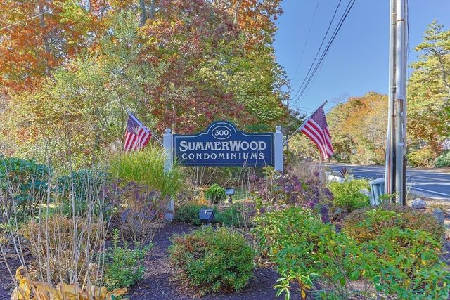 300 Falmouth Rd 21E, Mashpee, MA 02649