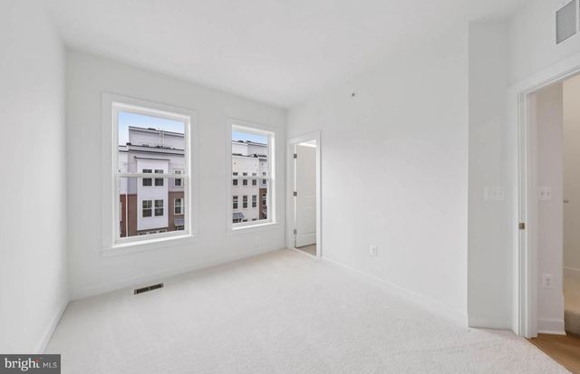 3057 NINA CLARKE DR, Rockville, MD 20850