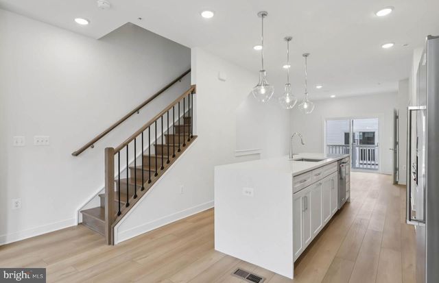 3057 NINA CLARKE DR, Rockville, MD 20850