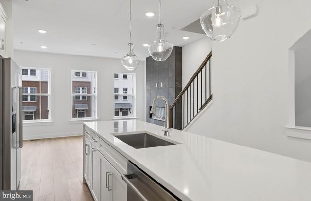 3057 NINA CLARKE DR, Rockville, MD 20850