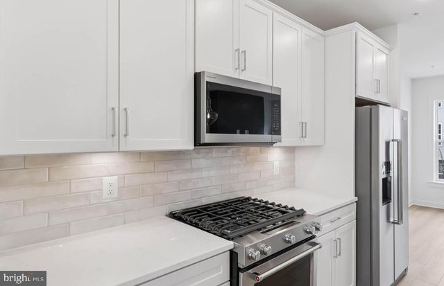 3057 NINA CLARKE DR, Rockville, MD 20850