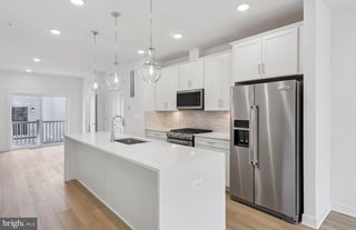 3057 NINA CLARKE DR, Rockville, MD 20850