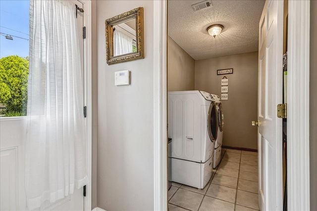 2028 W CANNON CV, Memphis, TN 38016