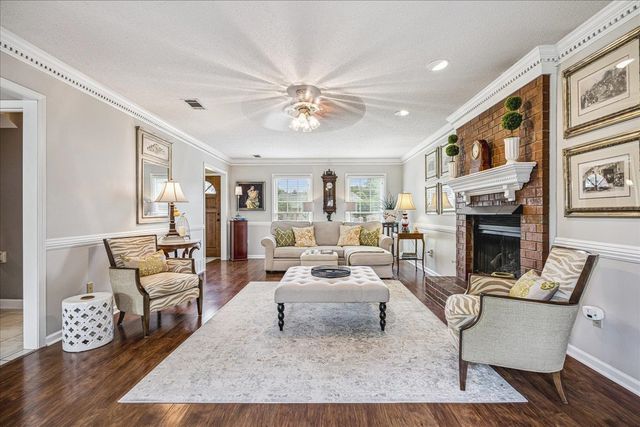 2028 W CANNON CV, Memphis, TN 38016