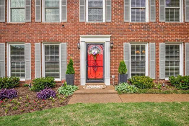 2028 W CANNON CV, Memphis, TN 38016