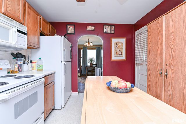 105 LOREN Street, Washington, IL 61571