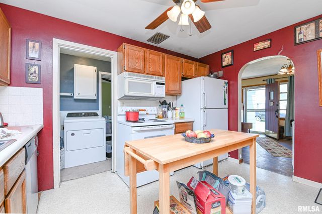 105 LOREN Street, Washington, IL 61571