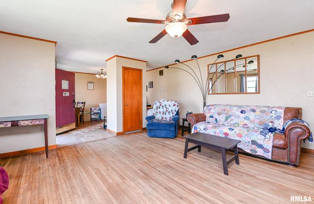 105 LOREN Street, Washington, IL 61571